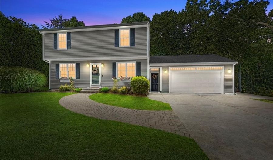 3 Sandy Ln, Bristol, RI 02809 - 3 Beds, 3 Bath