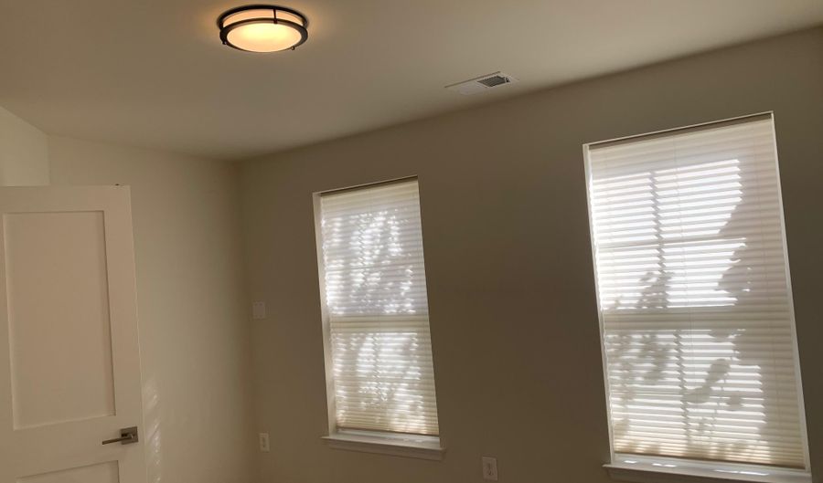 7228 BARRBERRY Ln, Beltsville, MD 20705 - 1 Beds, 1 Bath