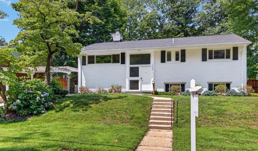 10228 HATHERLEIGH Dr, Bethesda, MD 20814 - 4 Beds, 3 Bath