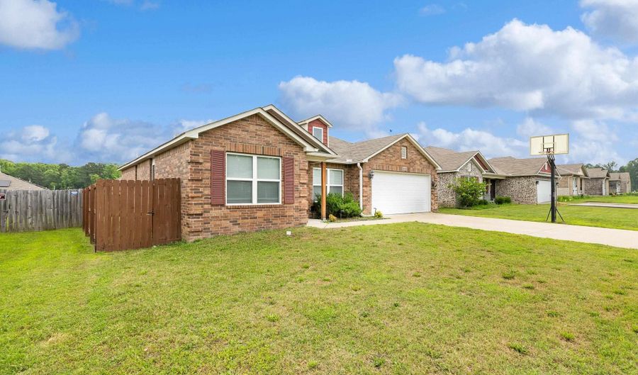 6096 Saddle Hill Dr, Alexander, AR 72002 - 4 Beds, 2 Bath