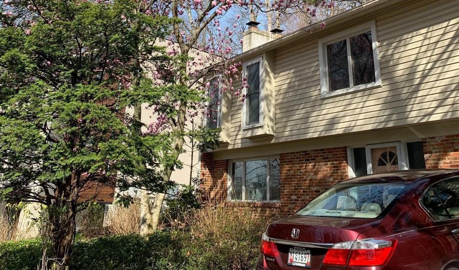 6705 GOLDSBORO Rd, Bethesda, MD 20817 - 4 Beds, 3 Bath