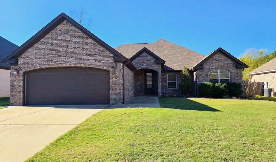 1521 Del Rey Ct, Benton, AR 72019 - 4 Beds, 2 Bath