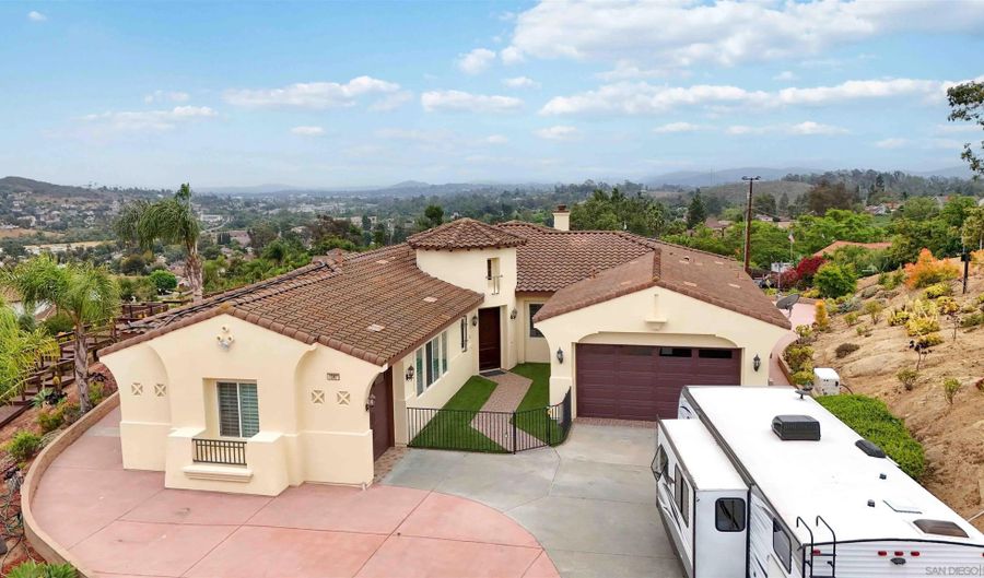 2387 Country Heights Rd, Escondido, CA 92026 - 3 Beds, 3 Bath