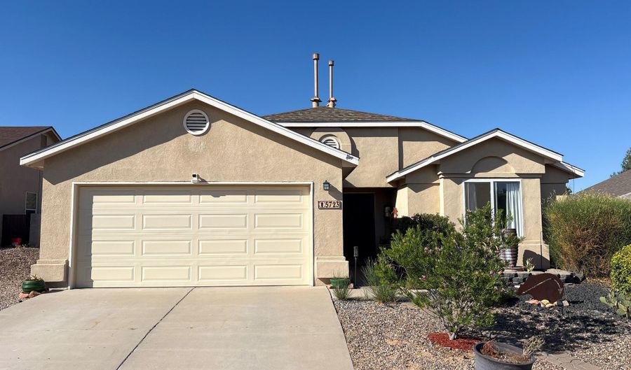 5723 Aida Rd NW, Albuquerque, NM 87114 - 4 Beds, 2 Bath