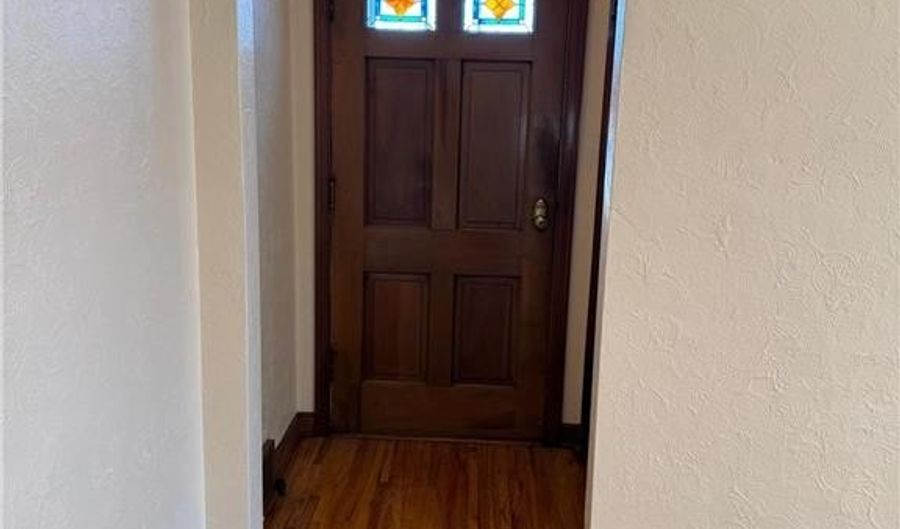 429 Fremont St, Anoka, MN 55303 - 3 Beds, 1 Bath