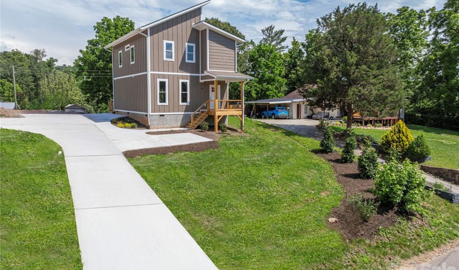 31 Elkwood Ave, Asheville, NC 28804 - 3 Beds, 3 Bath