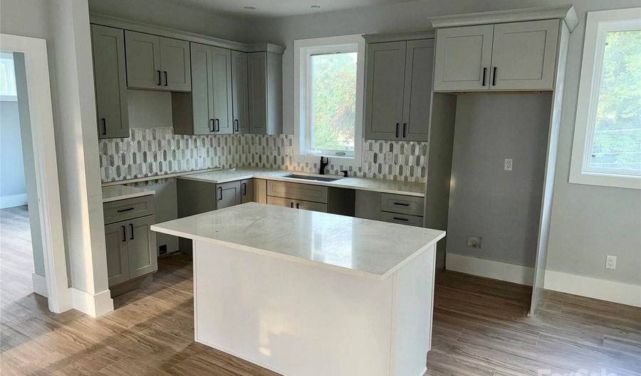 1 Pinnacle View Rd, Asheville, NC 28803 - 4 Beds, 4 Bath