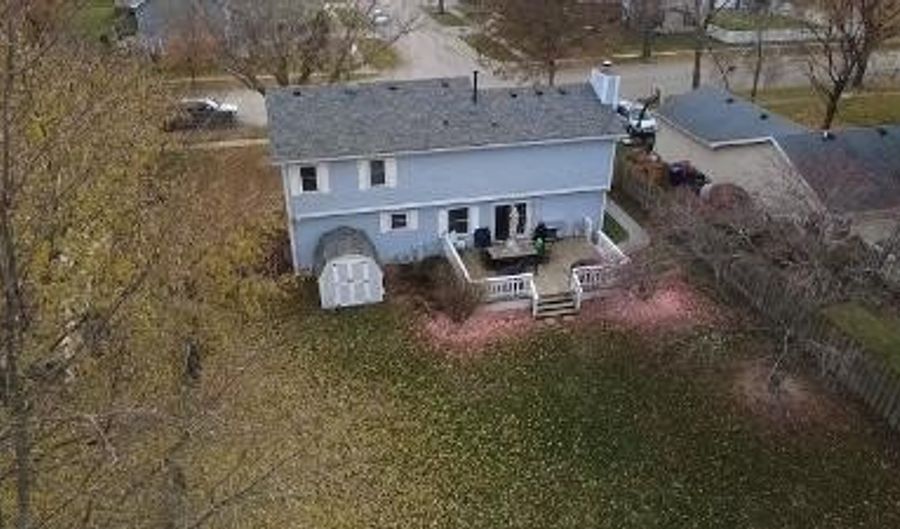 1730 Tanglewood Dr, Algonquin, IL 60102 - 4 Beds, 3 Bath