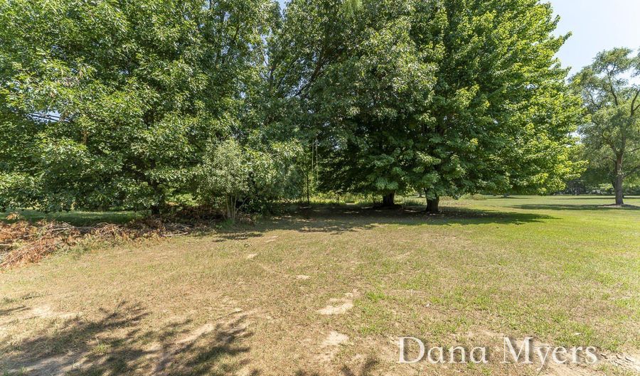 6826 Mccords Ave SE, Alto, MI 49302 - 5 Beds, 3 Bath