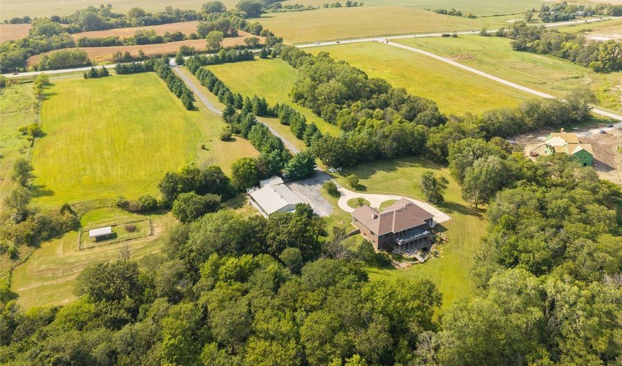 31104 N Ave, Adel, IA 50003 - 4 Beds, 4 Bath