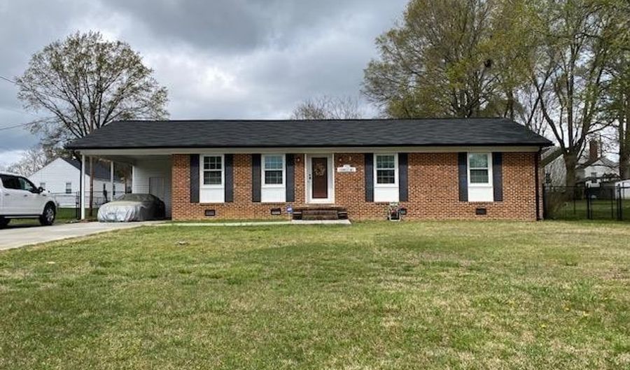 702 Sunset Ave, Oxford, NC 27565 - 3 Beds, 2 Bath