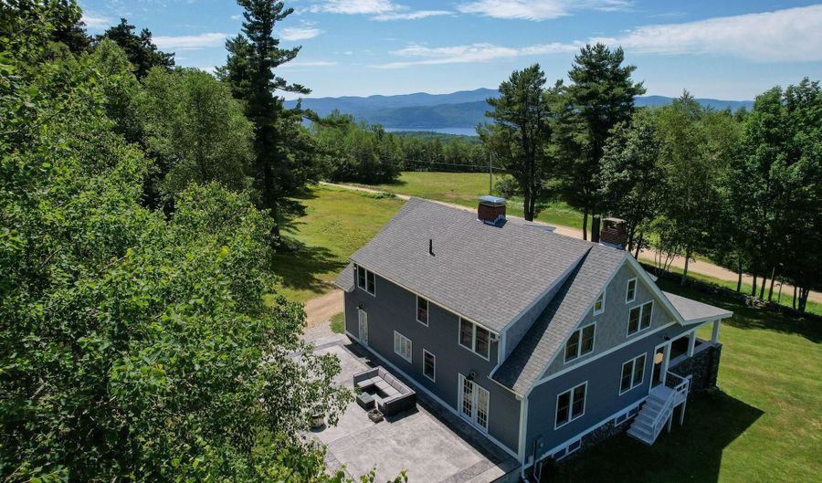 620 Poole Hill Rd, Bridgewater, NH 03222 - 4 Beds, 3 Bath
