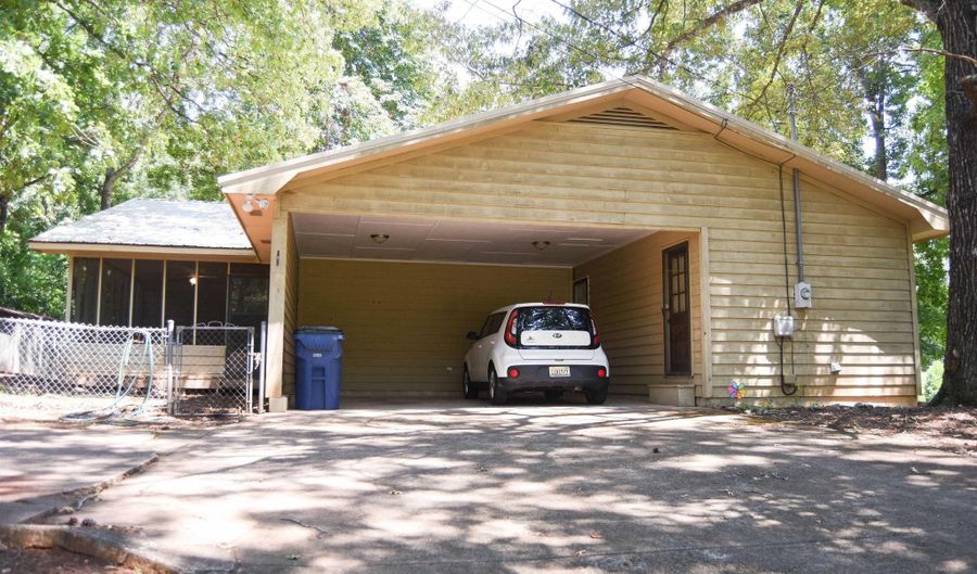 3901 LEE Dr, Anniston, AL 36207 - 3 Beds, 2 Bath