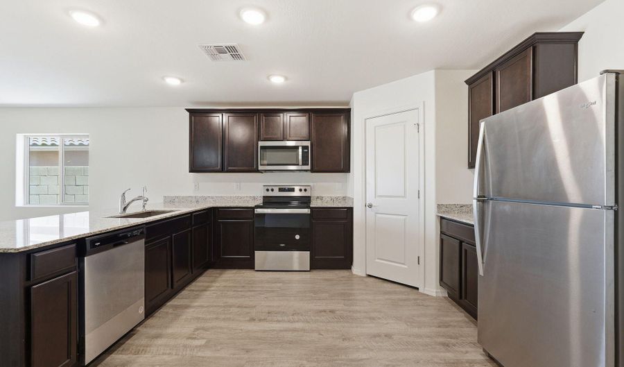 2541 N MCDONALD Ln, Casa Grande, AZ 85122 - 2 Beds, 2 Bath