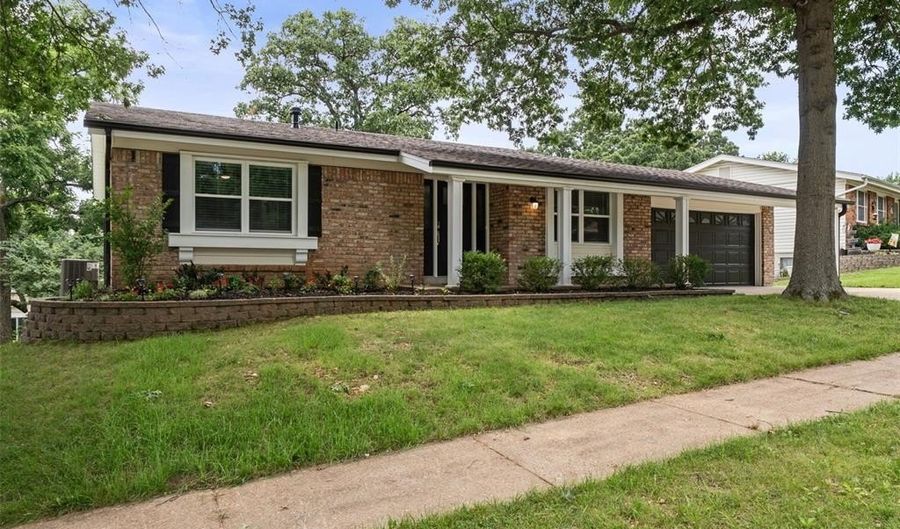 628 Hickory Knoll Ct, Ballwin, MO 63021 - 3 Beds, 2 Bath