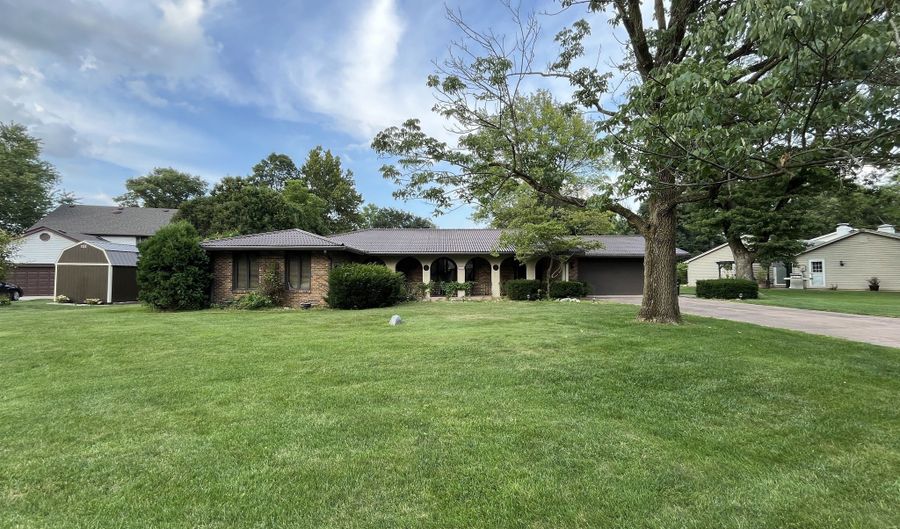 6408 Rosalind Ln, Anderson, IN 46013 - 3 Beds, 2 Bath