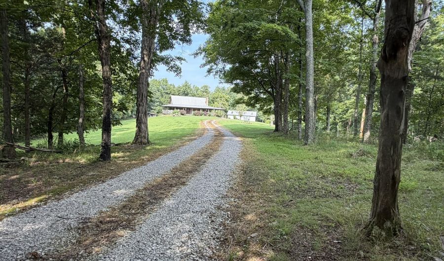 1404 Catwalk Rd, Bagdad, KY 40003 - 2 Beds, 3 Bath