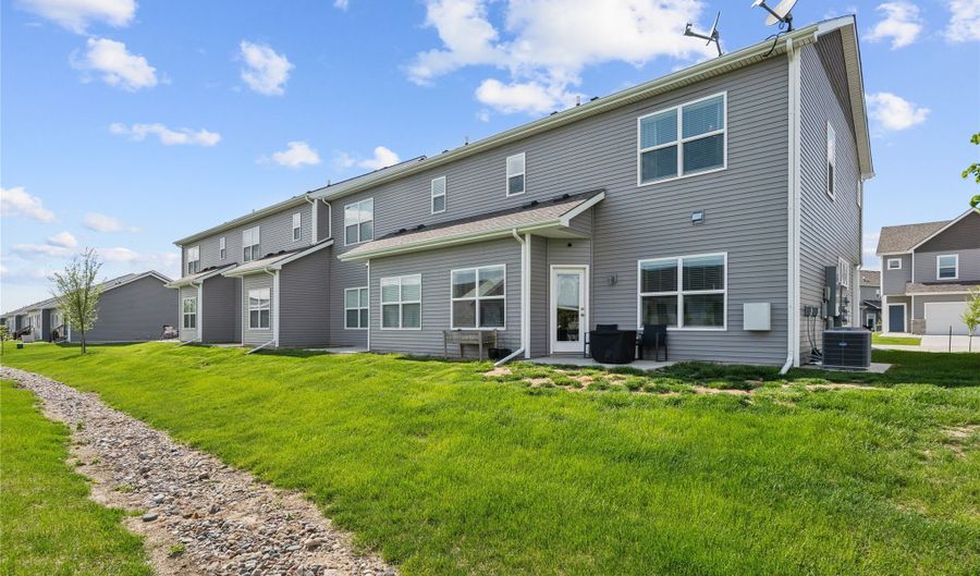 1235 NW 33rd Ln, Ankeny, IA 50023 - 3 Beds, 3 Bath