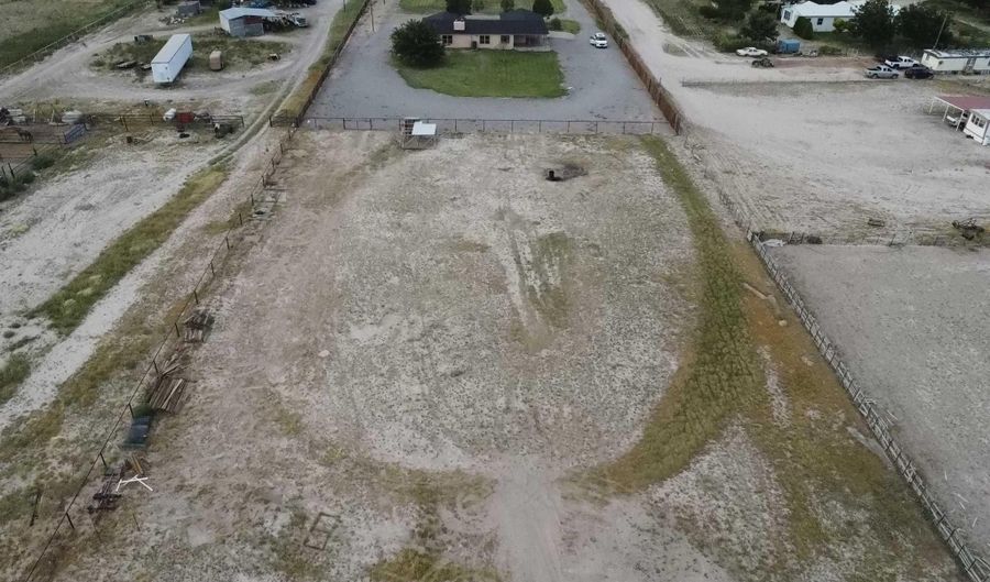 141 E Jackson Rd, Artesia, NM 88210 - 3 Beds, 2 Bath