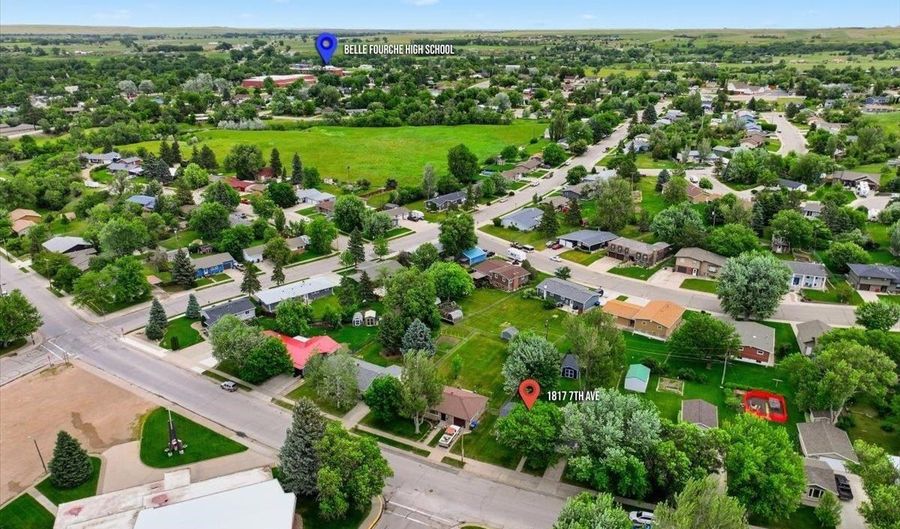 1817 7th Ave, Belle Fourche, SD 57717 - 4 Beds, 2 Bath