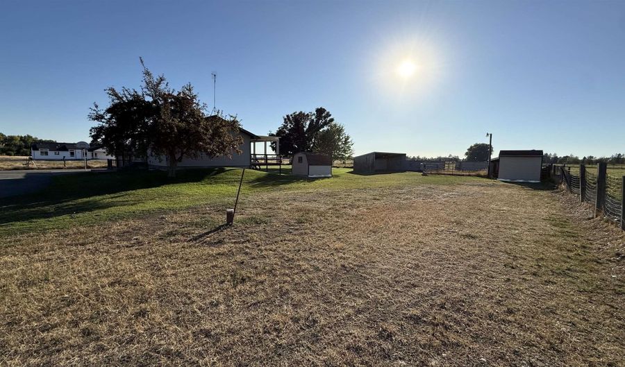 326 N 300 W, Blackfoot, ID 83221 - 3 Beds, 2 Bath