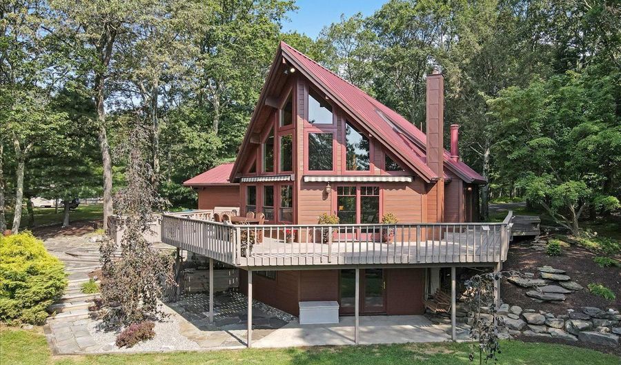 141 LONGVIEW Dr, Saylorsburg, PA 18353 - 3 Beds, 3 Bath