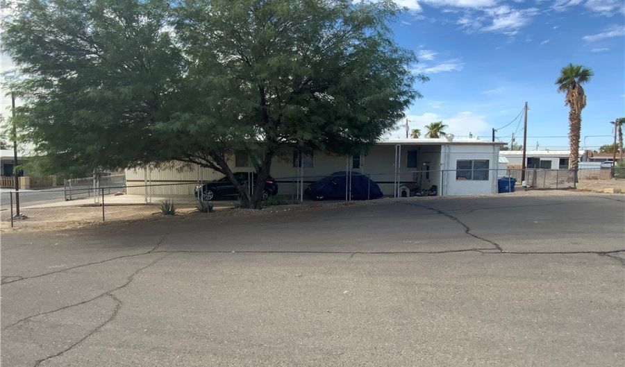 1901 Hualapai Dr, Bullhead City, AZ 86442 - 2 Beds, 2 Bath