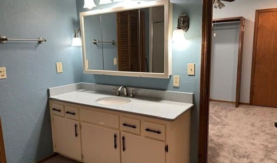 7325 NW 21st St, Bethany, OK 73008 - 5 Beds, 5 Bath