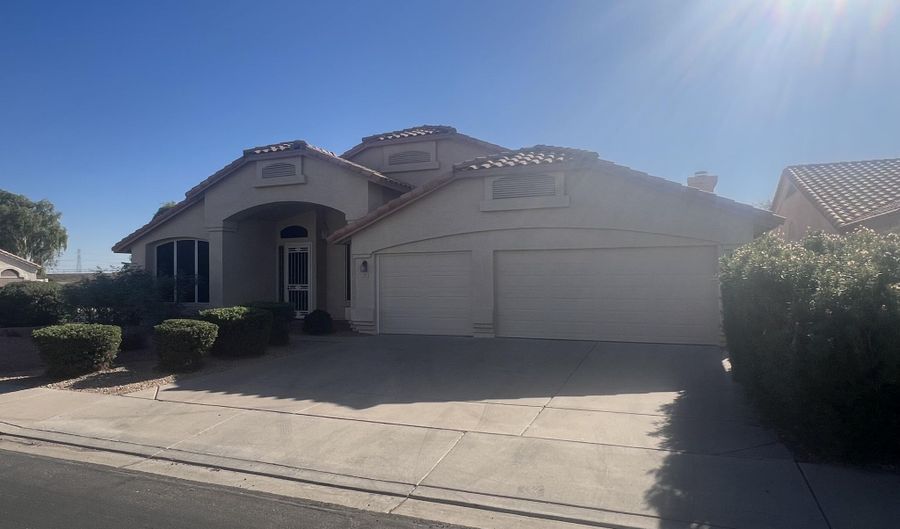 2015 N 123RD Dr, Avondale, AZ 85392 - 4 Beds, 2 Bath