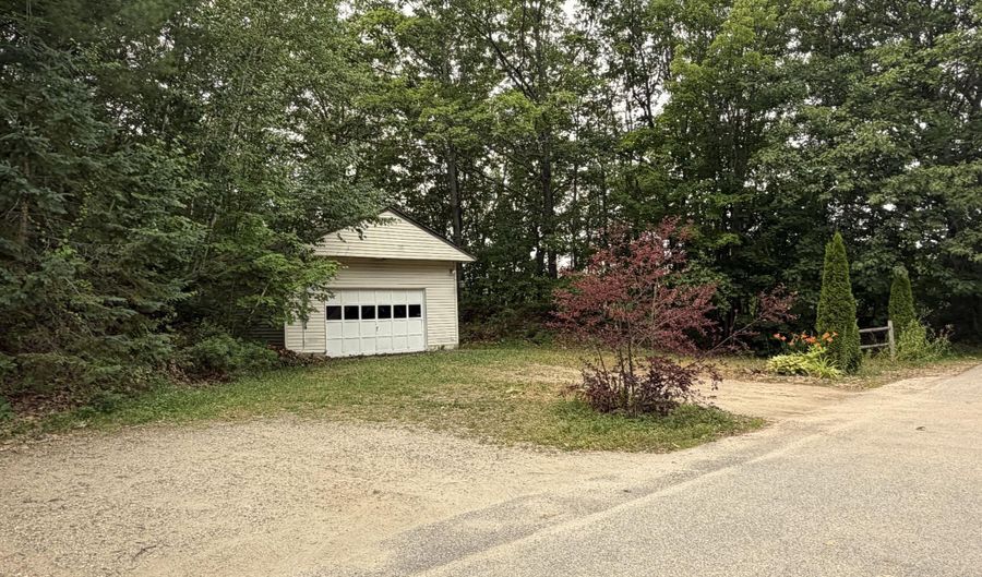 21 7th St, Auburn, ME 04210 - 0 Beds, 0 Bath