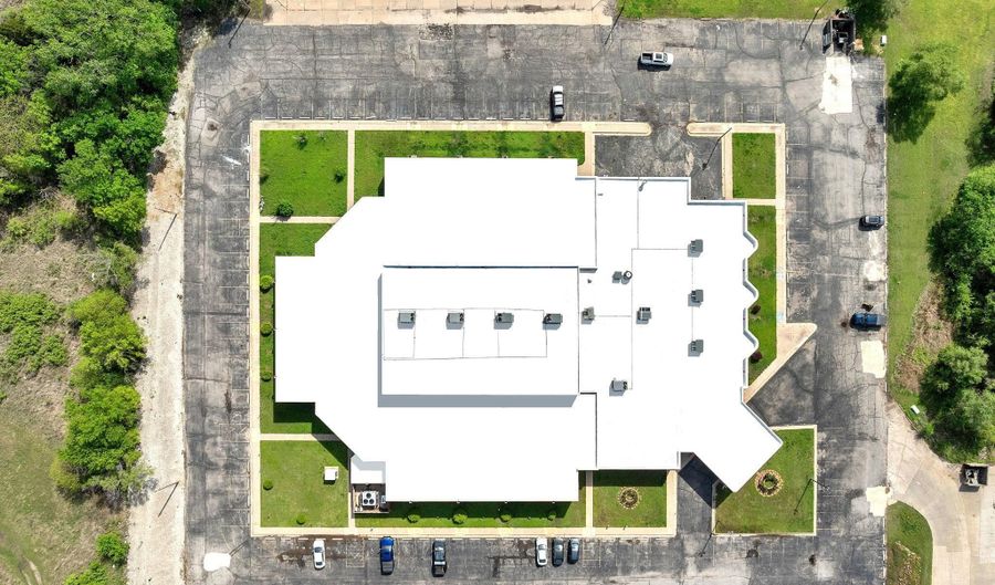 3232 N Summit St, Arkansas City, KS 67005 - 0 Beds, 0 Bath