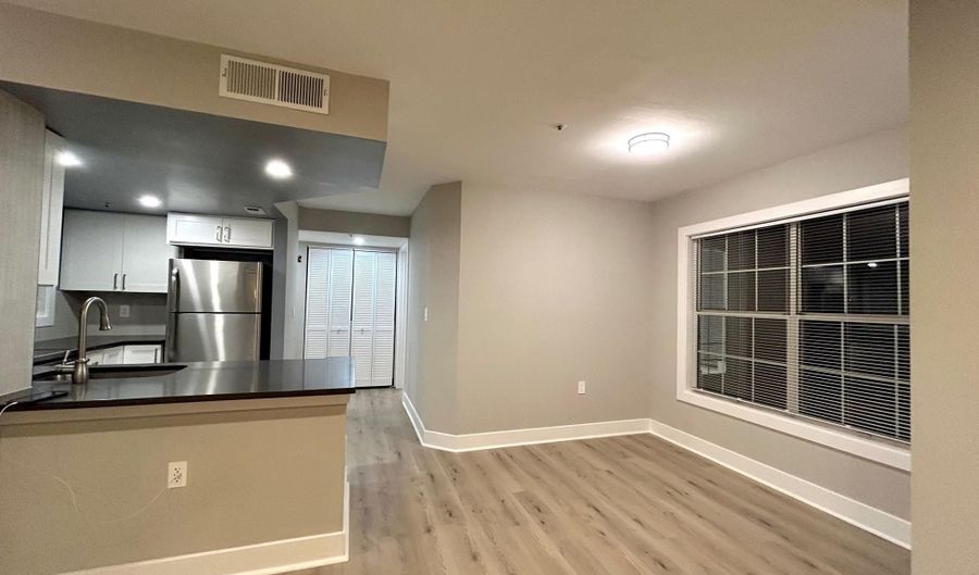 15777 EASTHAVEN Ct 302, Bowie, MD 20716 - 2 Beds, 2 Bath