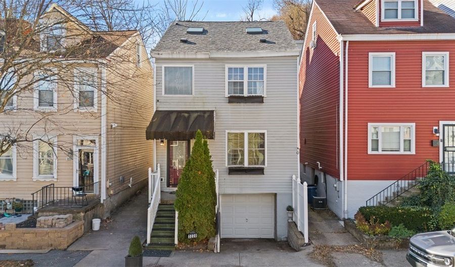 3220 Mary St, Airville, PA 15203 - 3 Beds, 4 Bath