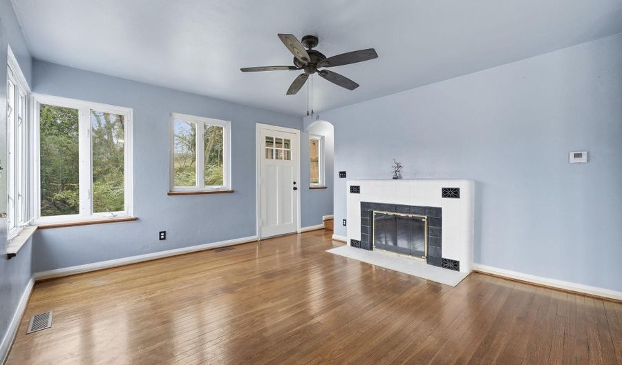 2030 N QUINN St, Arlington, VA 22209 - 5 Beds, 3 Bath