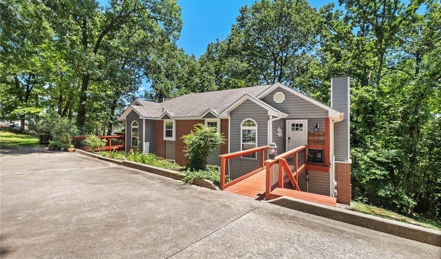 3211 Cardinal Creek Cir A & B, Bentonville, AR 72712 - 6 Beds, 6 Bath