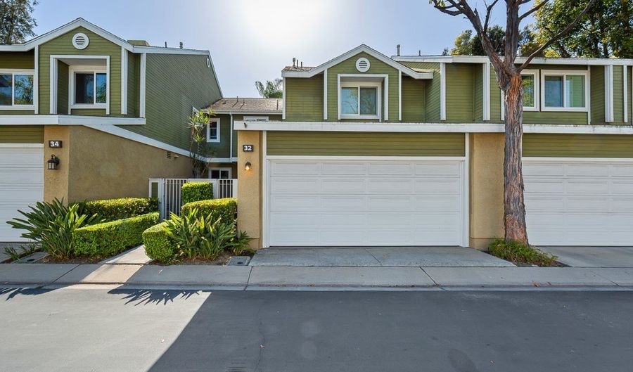 32 Marigold, Aliso Viejo, CA 92656 - 2 Beds, 3 Bath