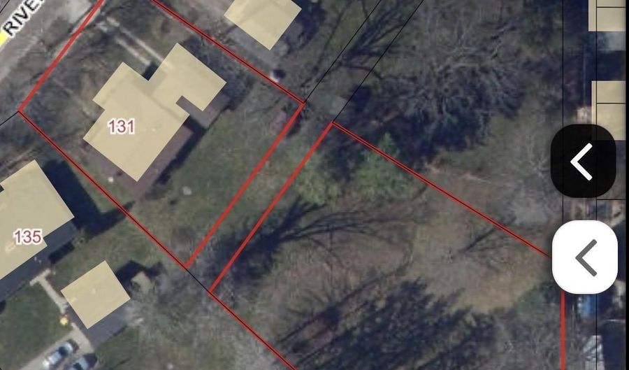131 Riverside Dr, Alma, MI 48801 - 2 Beds, 1 Bath
