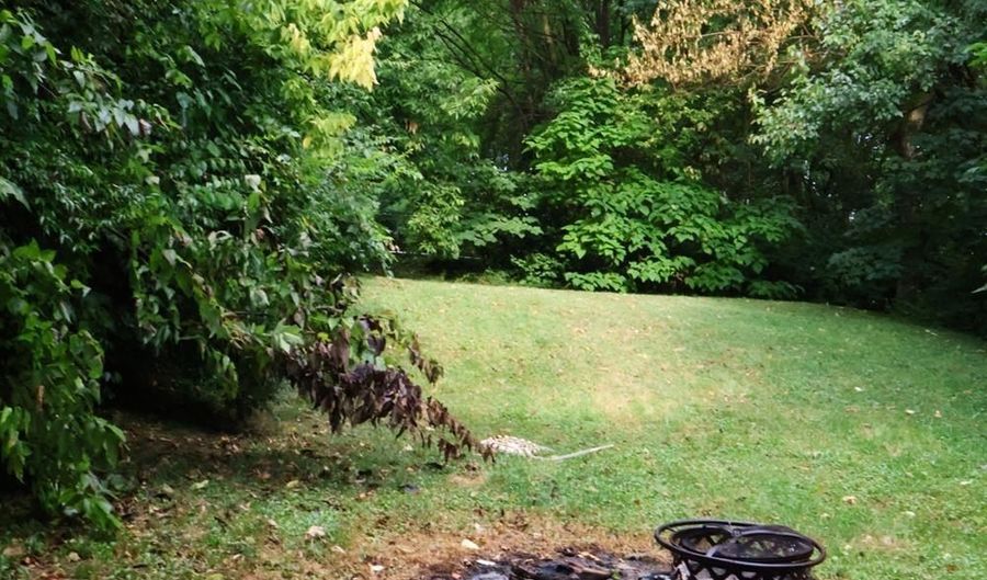 4654 Winton Rd, Cincinnati, OH 45232 - 2 Beds, 1 Bath