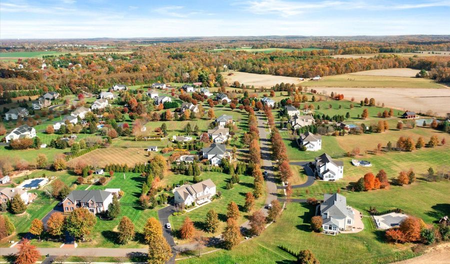 30 RIDGEVIEW Way, Allentown, NJ 08501 - 5 Beds, 6 Bath