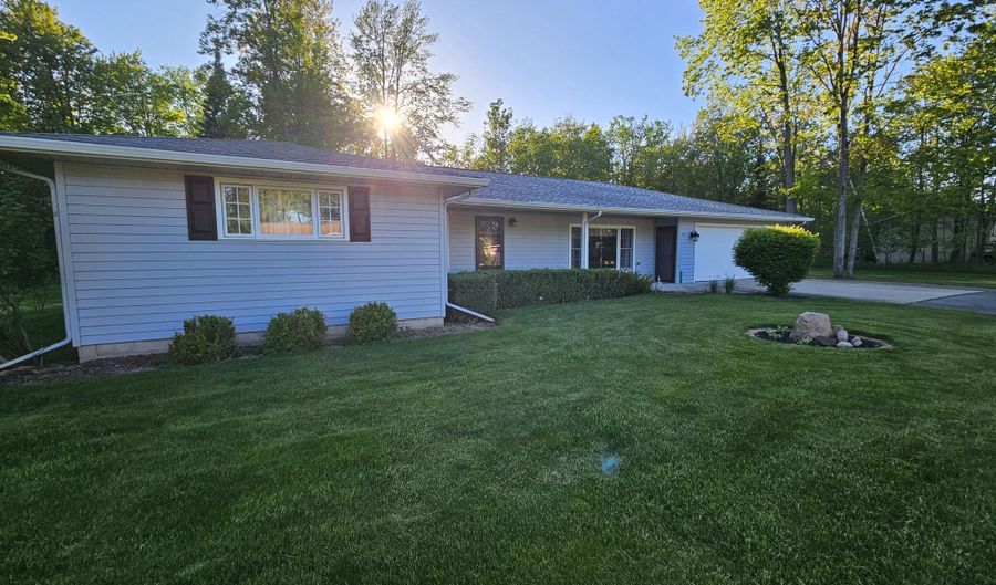 2421 Timber Ln, Alpena, MI 49707 - 4 Beds, 2 Bath