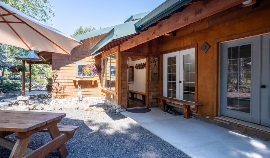 54440 Huntington Rd, Bend, OR 97707 - 3 Beds, 3 Bath