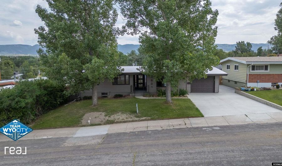 1801 W Odell Ave, Casper, WY 82604 - 5 Beds, 3 Bath