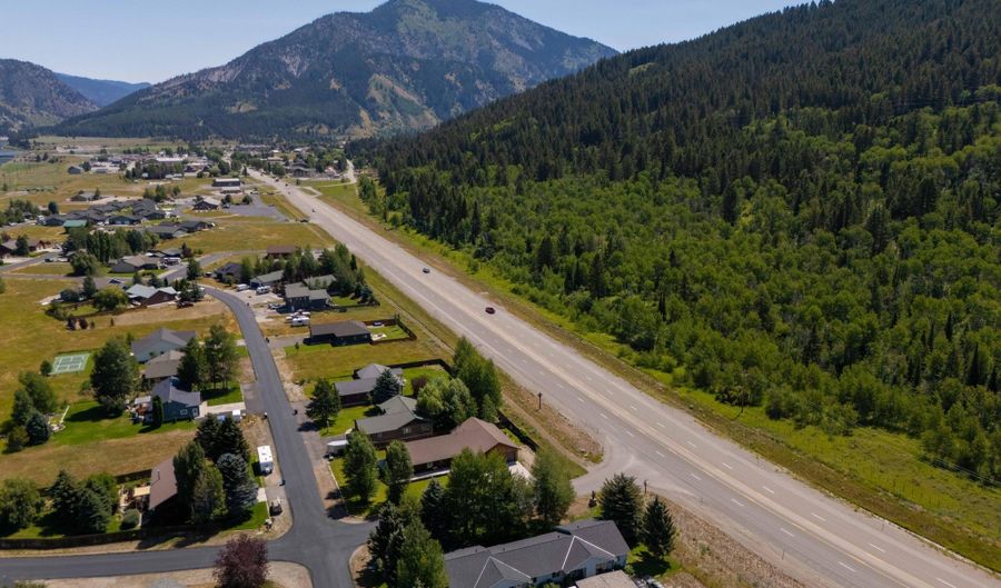 500 SNAKE RIVER Dr 2, Alpine, WY 83128 - 1 Beds, 1 Bath