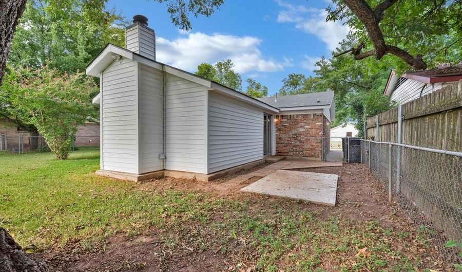 3898 Ella St, Bossier City, LA 71112 - 3 Beds, 2 Bath