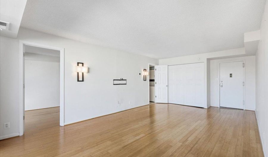 1401 N RHODES St 503, Arlington, VA 22209 - 1 Beds, 1 Bath