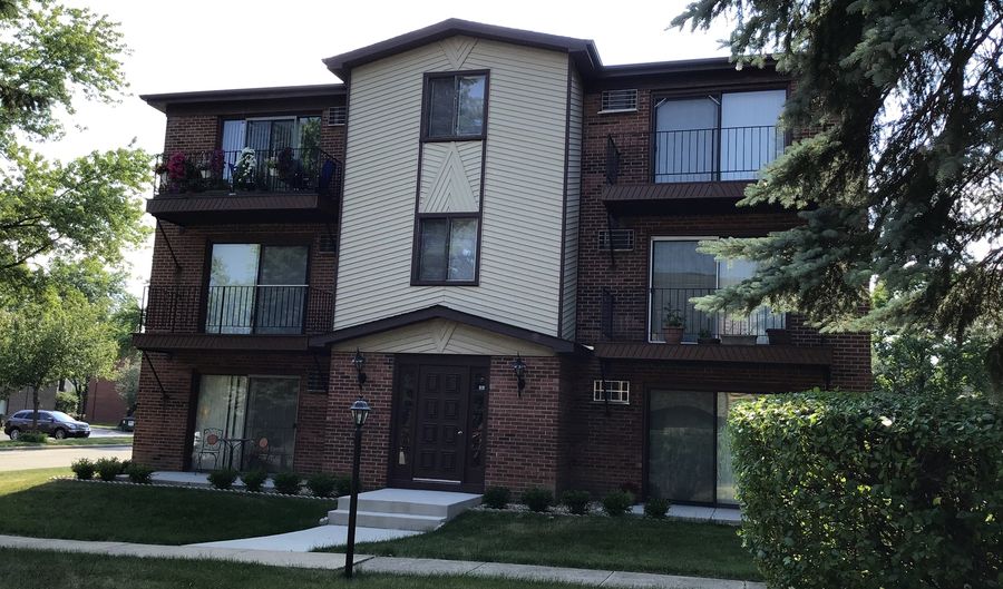 724 W 65th St 3, Westmont, IL 60559 - 2 Beds, 1 Bath