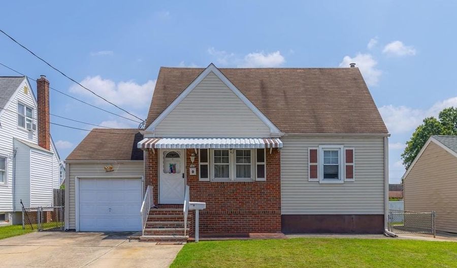 13 MONROE Ave, Bellmawr, NJ 08031 - 3 Beds, 1 Bath