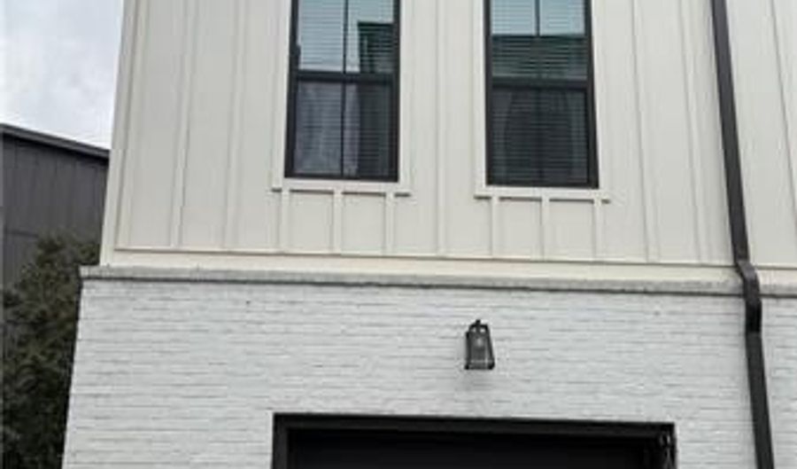 1242 Cushenberry Ln, Atlanta, GA 30318 - 2 Beds, 2 Bath