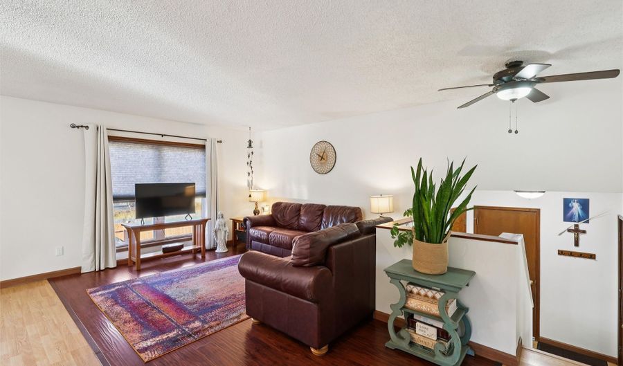 306 NW Bramble Rd, Ankeny, IA 50023 - 3 Beds, 3 Bath