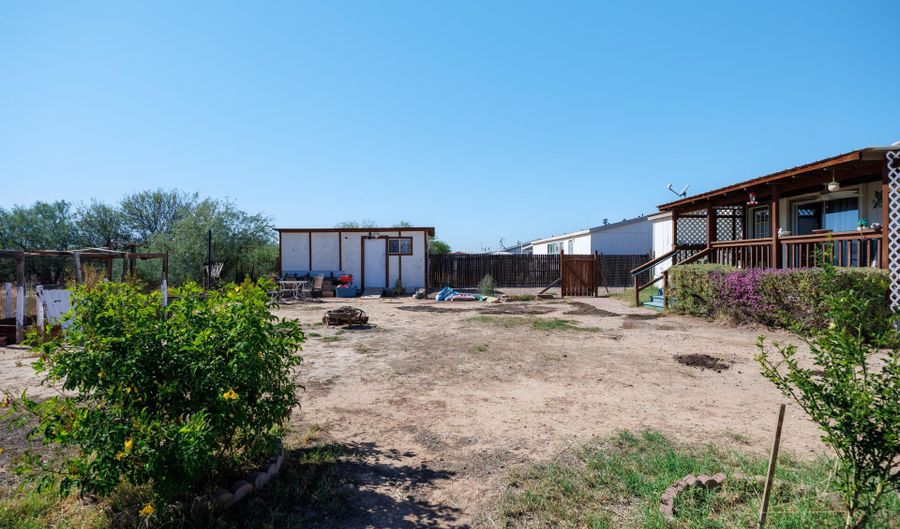 11549 W STAGECOACH Rd, Arizona City, AZ 85123 - 3 Beds, 2 Bath